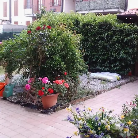 La Quercia Fiorita Гостевой дом Trivolzio